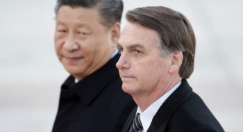 Pressionado, Bolsonaro agradece China por liberação de insumo para Coronavac